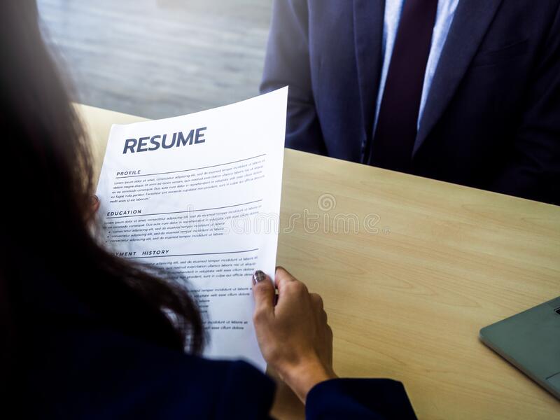 sending many resumes is outdated job search advice