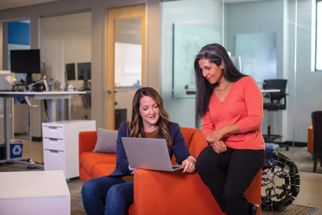 linkedin sales solutions I9P9uJ SFU0 unsplash